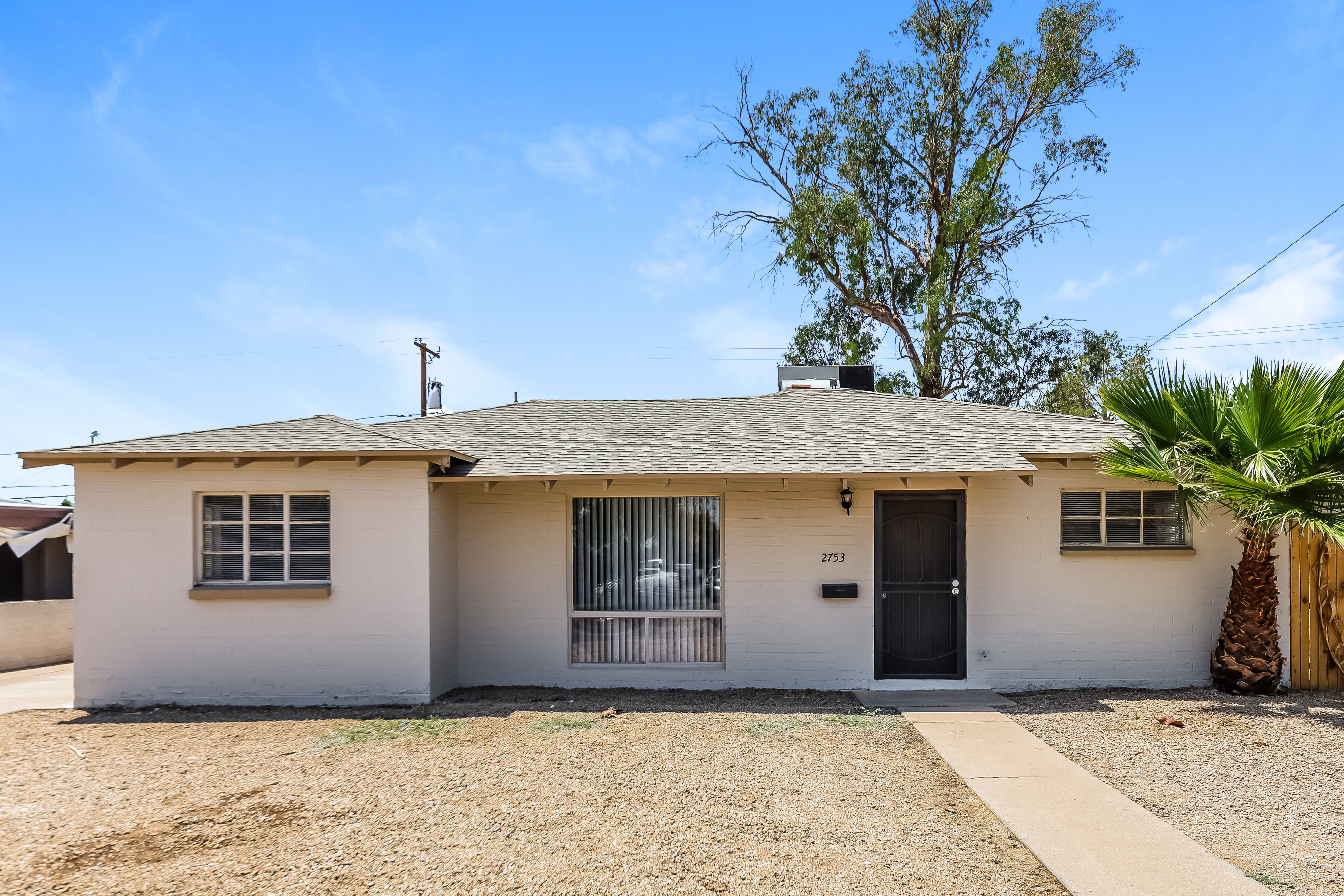 2753 W Lawrence Ln Phoenix, AZ 85051